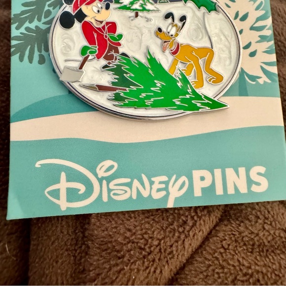 NWT. Disney Mickey and Pluto Limited Release Festive Pin. Mickey and Pluto - Picture 3 of 7